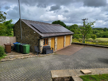 8.16kW | 510W AIKO Solar Panel | 8kw Sunsynk | 2 x GSL 10.24kWh batteries | E4 7LG